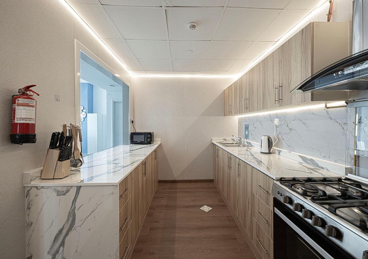 Next'House - Skyview Host Hostel Dubai Luaran gambar