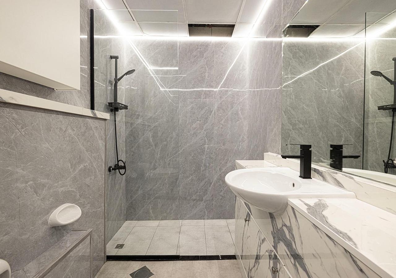 Next'House - Skyview Host Hostel Dubai Luaran gambar