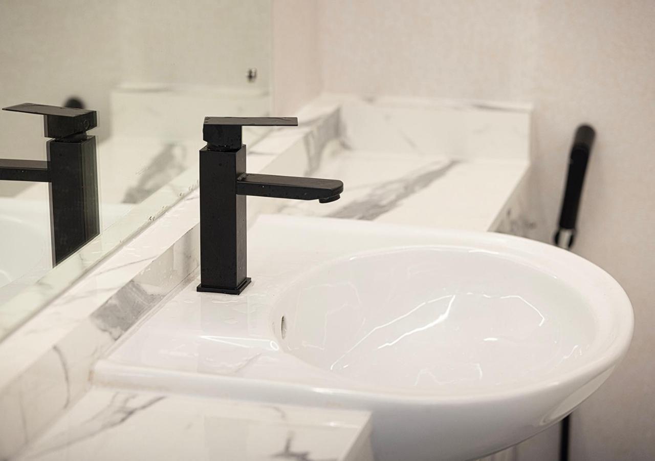 Next'House - Skyview Host Hostel Dubai Luaran gambar